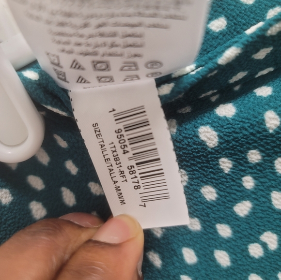 BCBGeneration Polka Dot Frill Wrap Skirt Size Medium - Picture 11 of 11